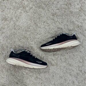 Hoka Clifton 9 — Black/Pink Women’s US 7.5